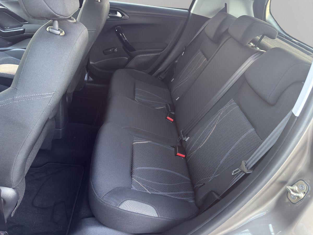 PEUGEOT - 208 - 1.4 HDi 68 CV 5p. Allure