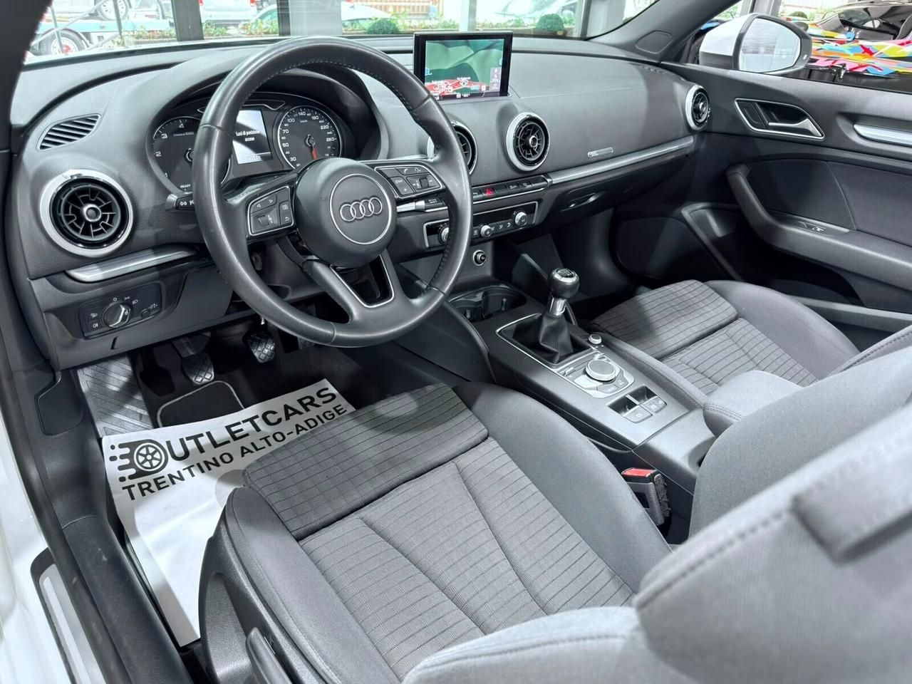 AUDI A3 CABRIO 1.6TDI 116CV SPORT 2018 LED/SENSORI