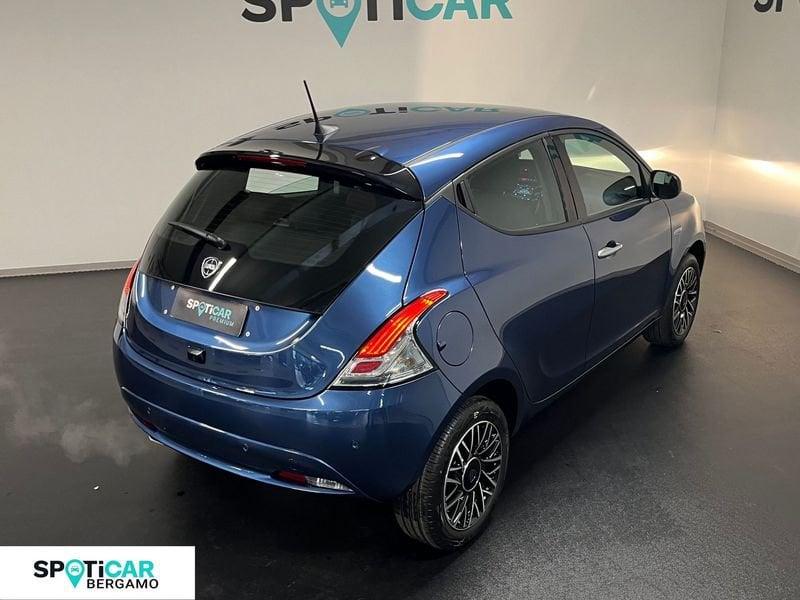 Lancia Ypsilon 1.0 FireFly 5 porte S&S Hybrid Platino - Km0