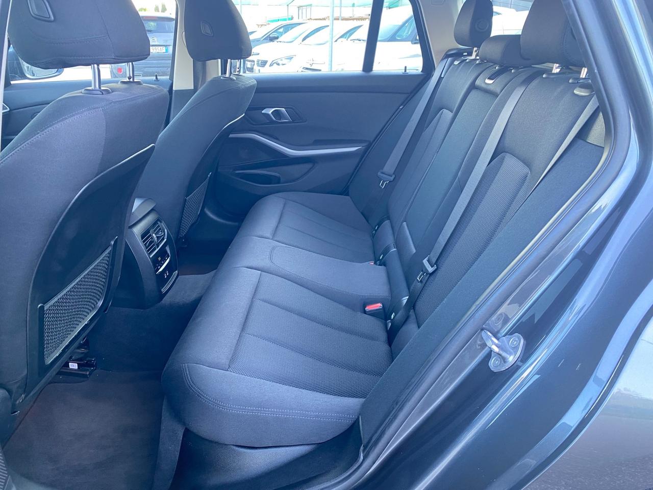 Bmw 318d 48V Touring Business Advantage
