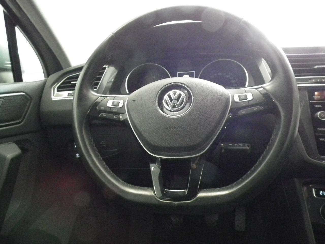 Volkswagen Tiguan 1.4 TSI STYLE NAVI CAR APPLE PLAY SENSORI TELEFONO !