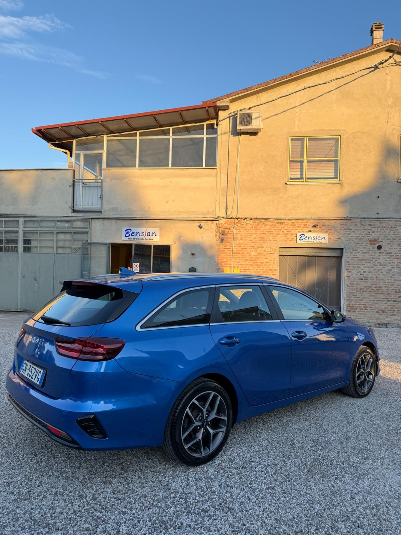 Kia Ceed 1.6 CRDi 136 CV MHEV DCT SW Business