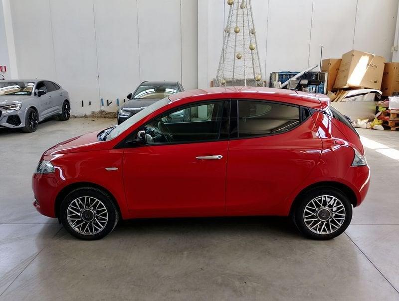 Lancia Ypsilon 1.0 FireFly 5 porte S&S Hybrid Gold Plus