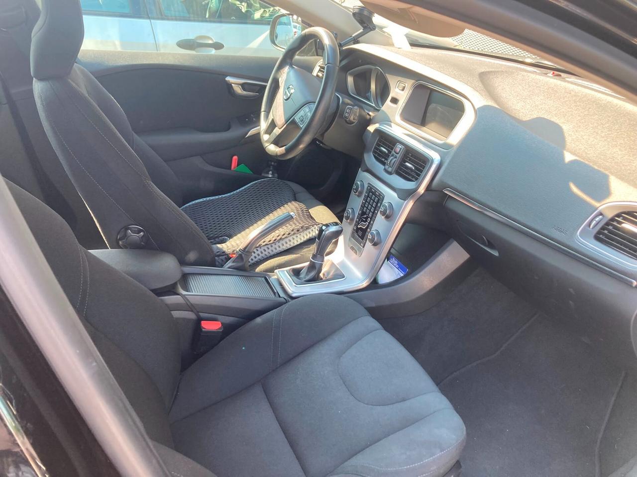 Volvo V40 D2 R-design Euro6