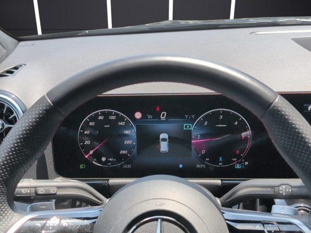 MERCEDES-BENZ GLA 200 Automatic AMG Line Premium
