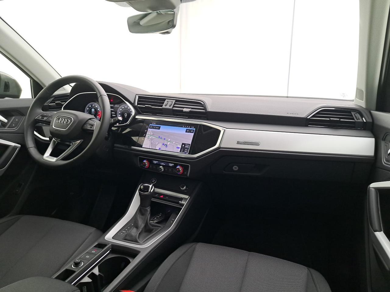Audi Q3 35 1.5 tfsi business advanced s-tronic