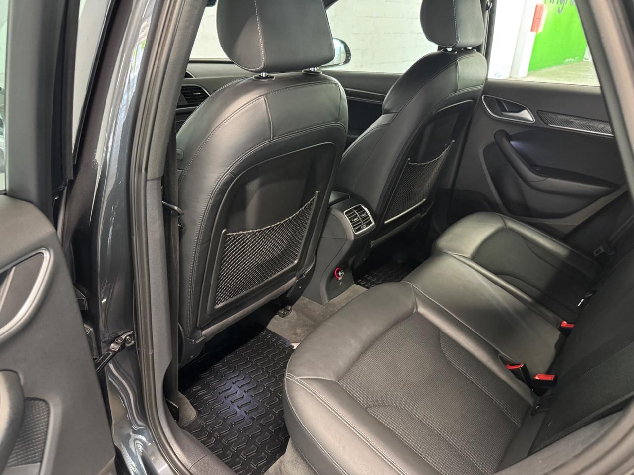 Audi Q3 2.0 TDI 150 CV S line Edition Competition