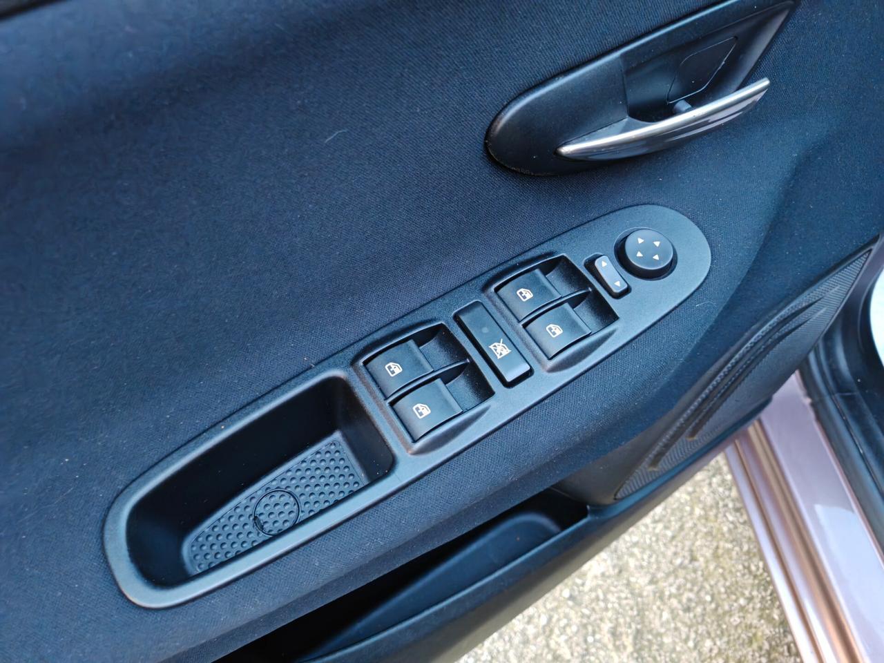 Lancia Ypsilon 1.3 diesel 05/2015 Cv95 ELLE