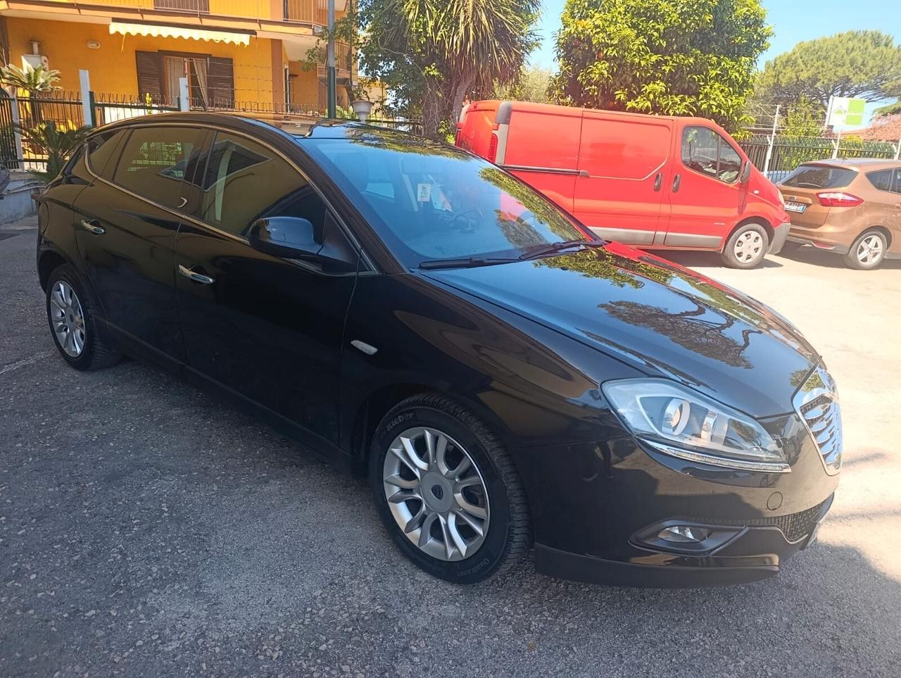Lancia Delta 1.6 MJT DPF Gold 2014