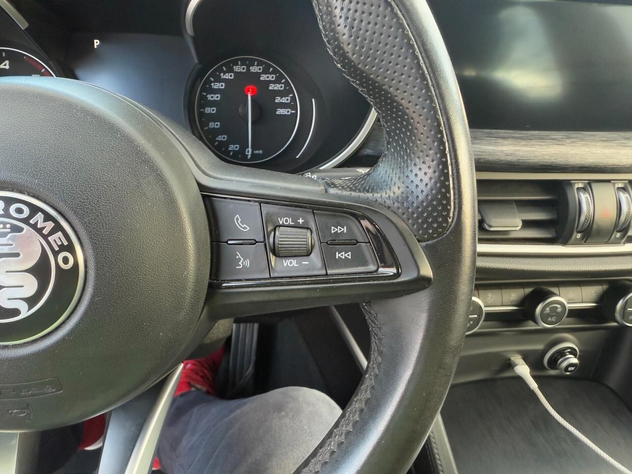 Alfa Romeo Stelvio 2.2 Turbodiesel 160 CV AT8 RWD Super Business