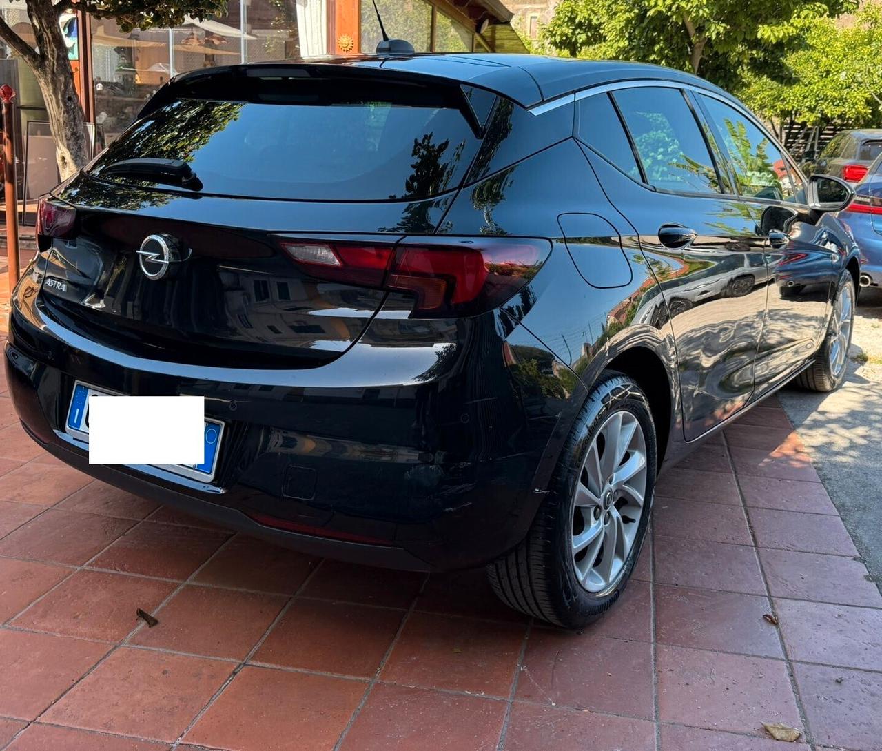 Opel Astra 1.5 CDTI 5p. Business Elegance