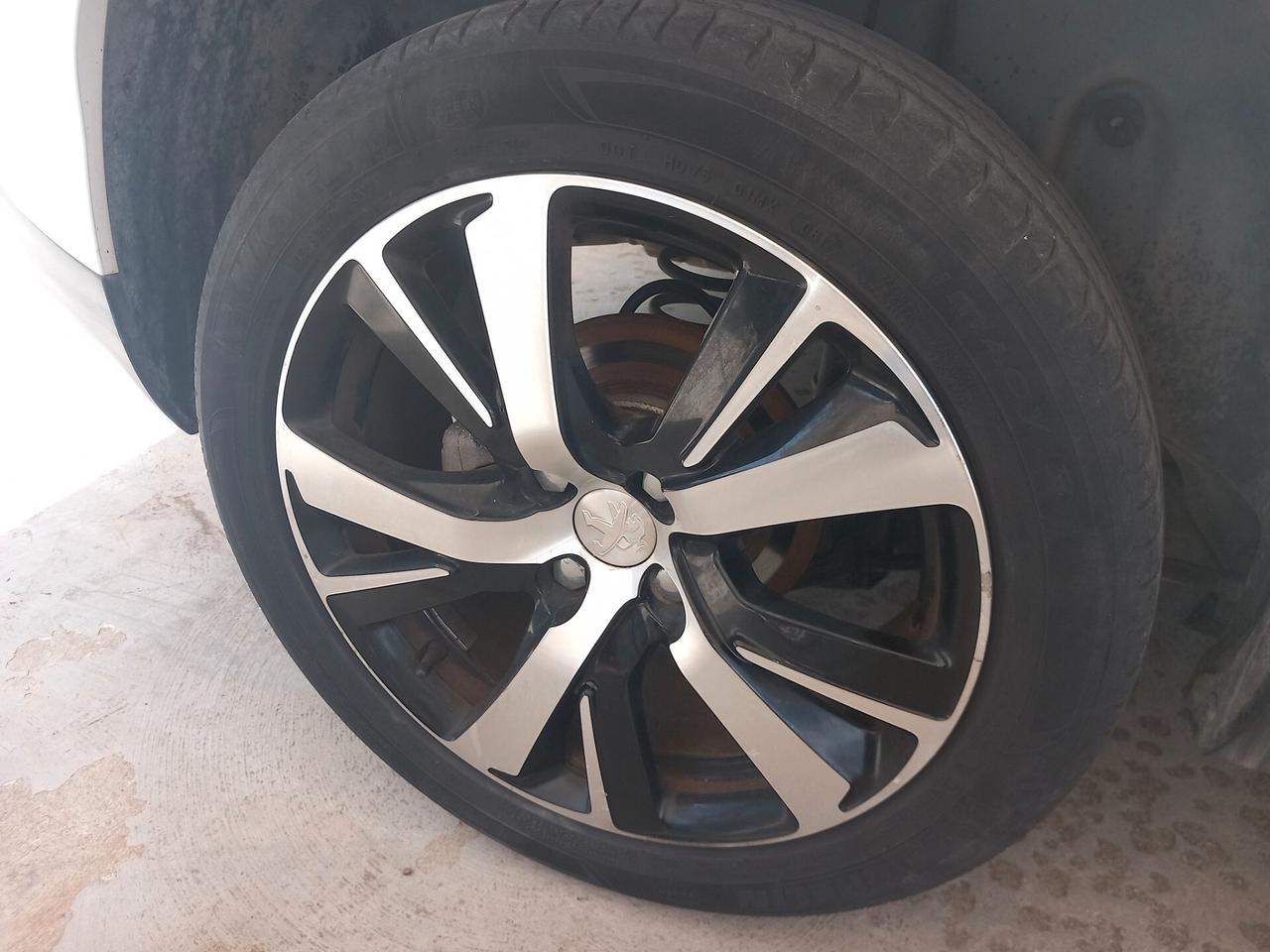 Peugeot 2008 BlueHDi 120 S&S Allure TETTO PELLE NAVI FULL KM 114000 GARANZIA