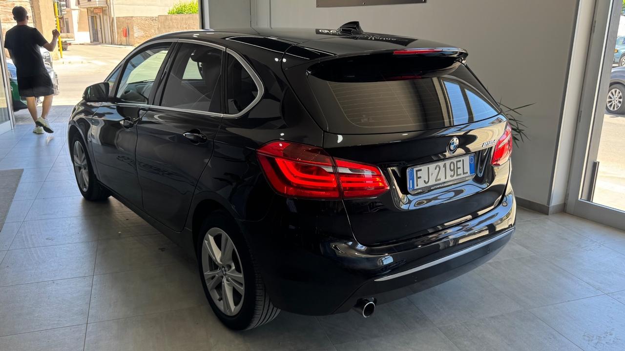 Bmw serie 2 Active Tourer 218d Luxury-2017