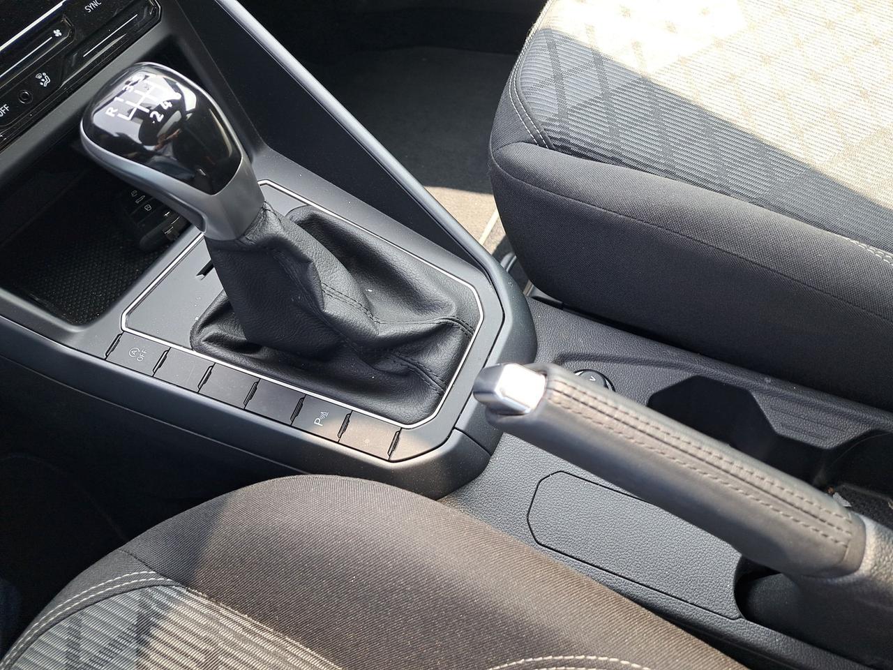Volkswagen Taigo 1.0 tsi r-line 110cv