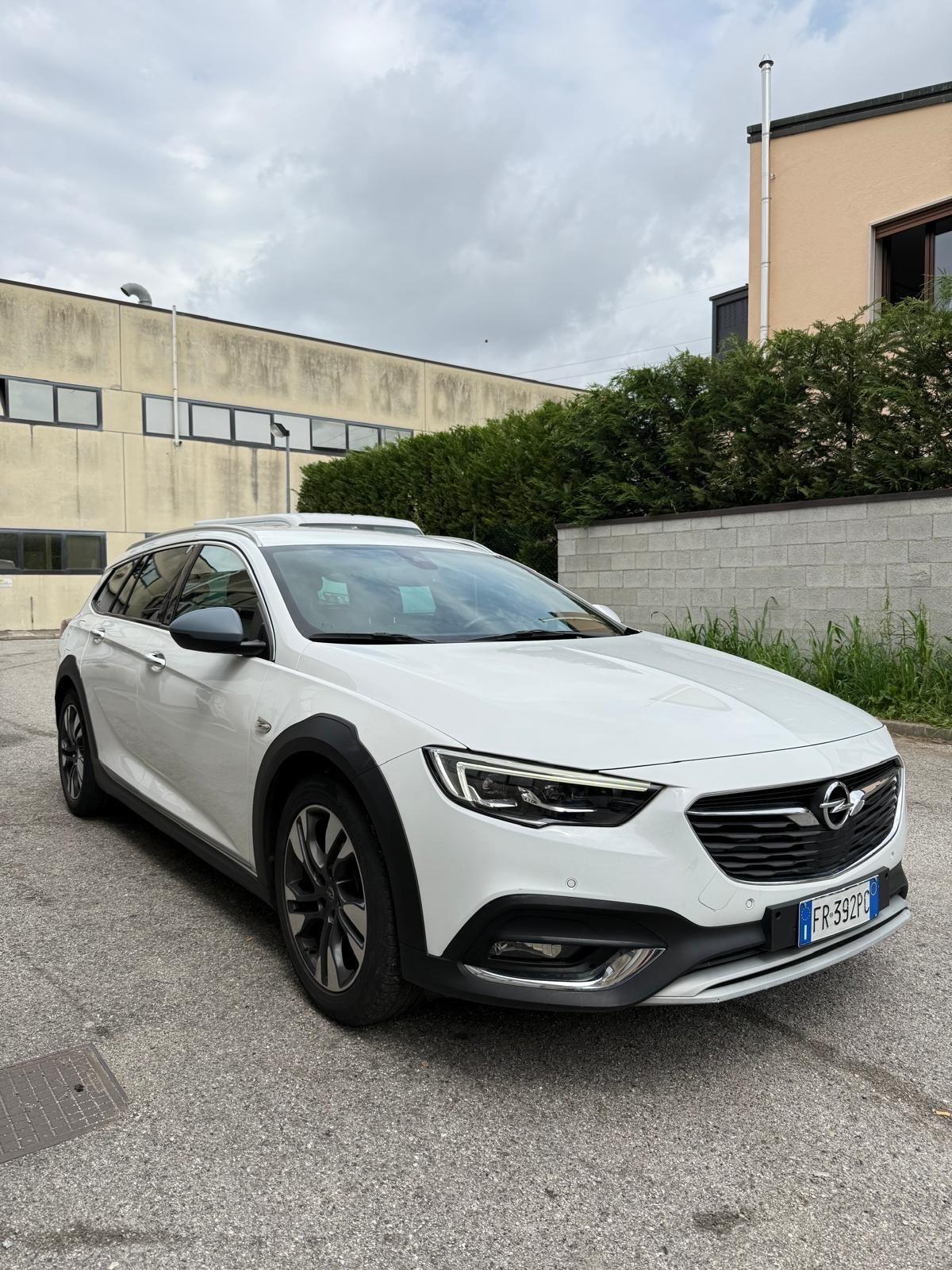 Opel Insignia 2.0 CDTI S&S aut. Country Tourer