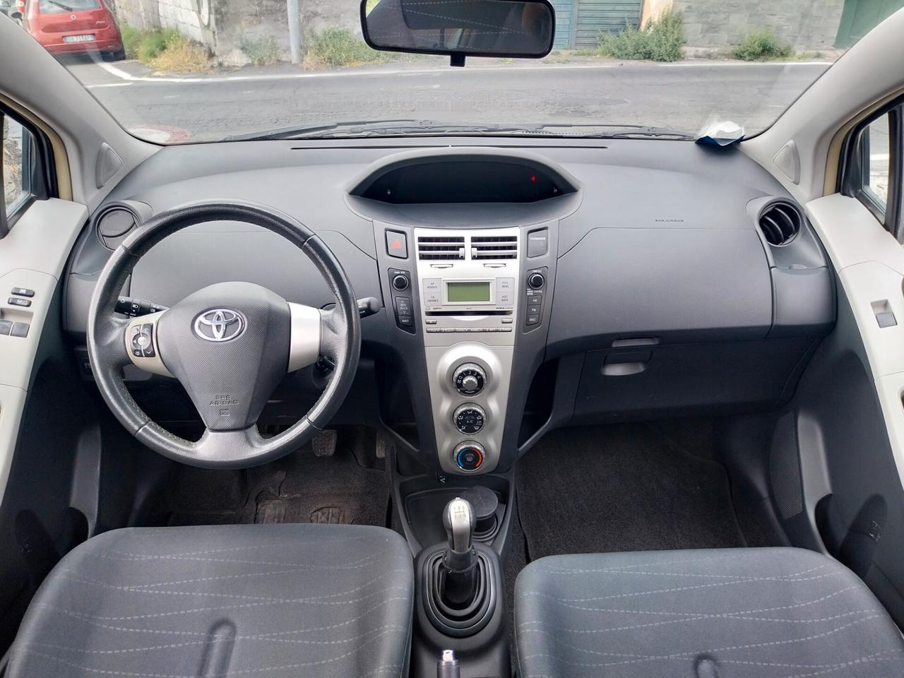 TOYOTA YARIS 1.0 BENZINA 120.000 KM 2008