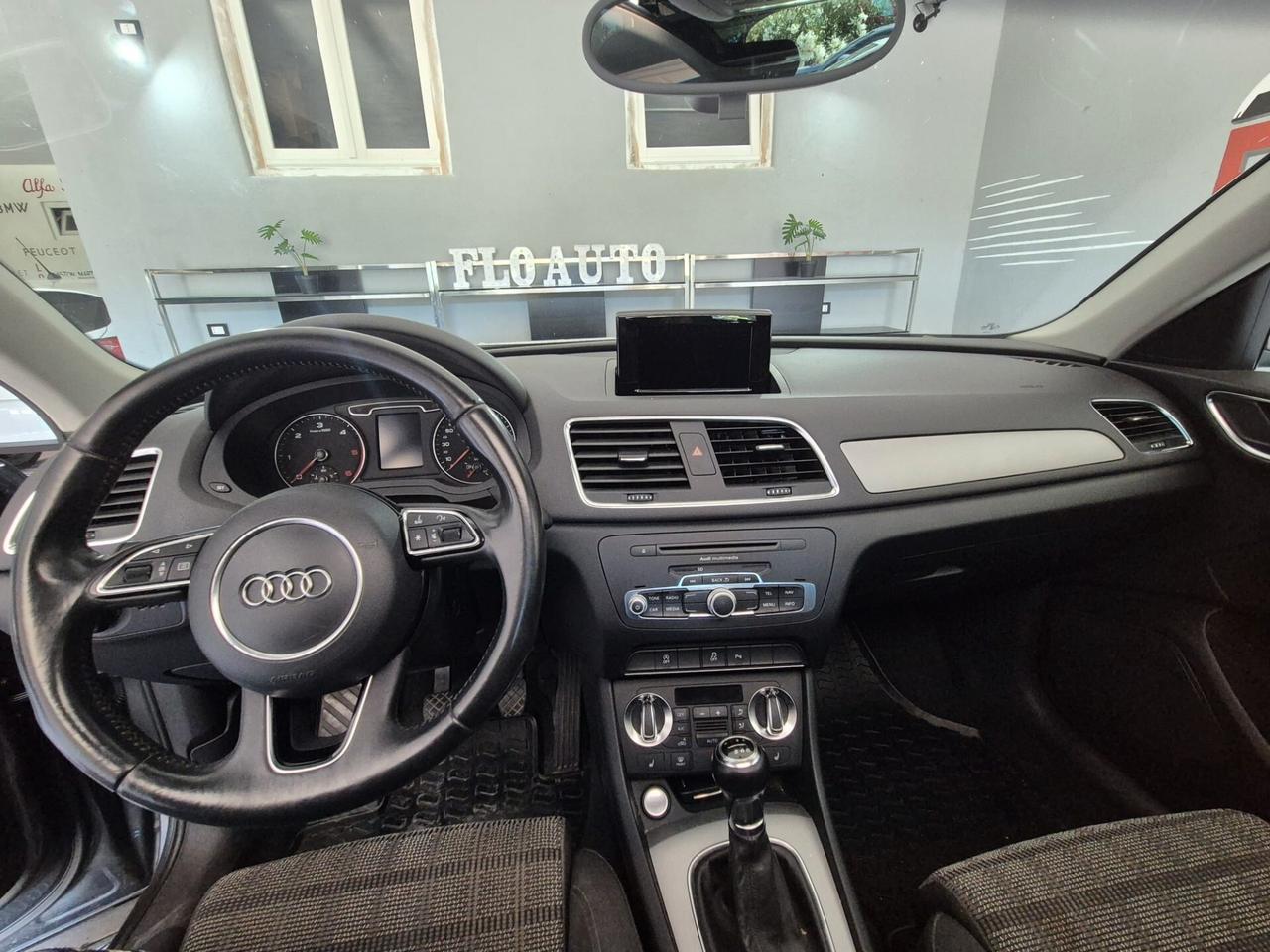 Audi Q3 2.0 TDI (Diesel) 140cv - Tettuccio