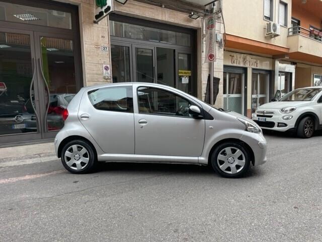 Toyota Aygo 1.0 12V 5 porte