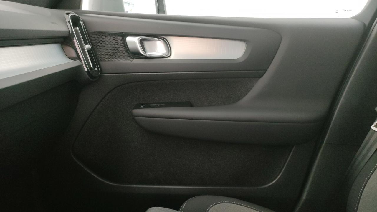 VOLVO XC40 2.0 b3 Essential auto