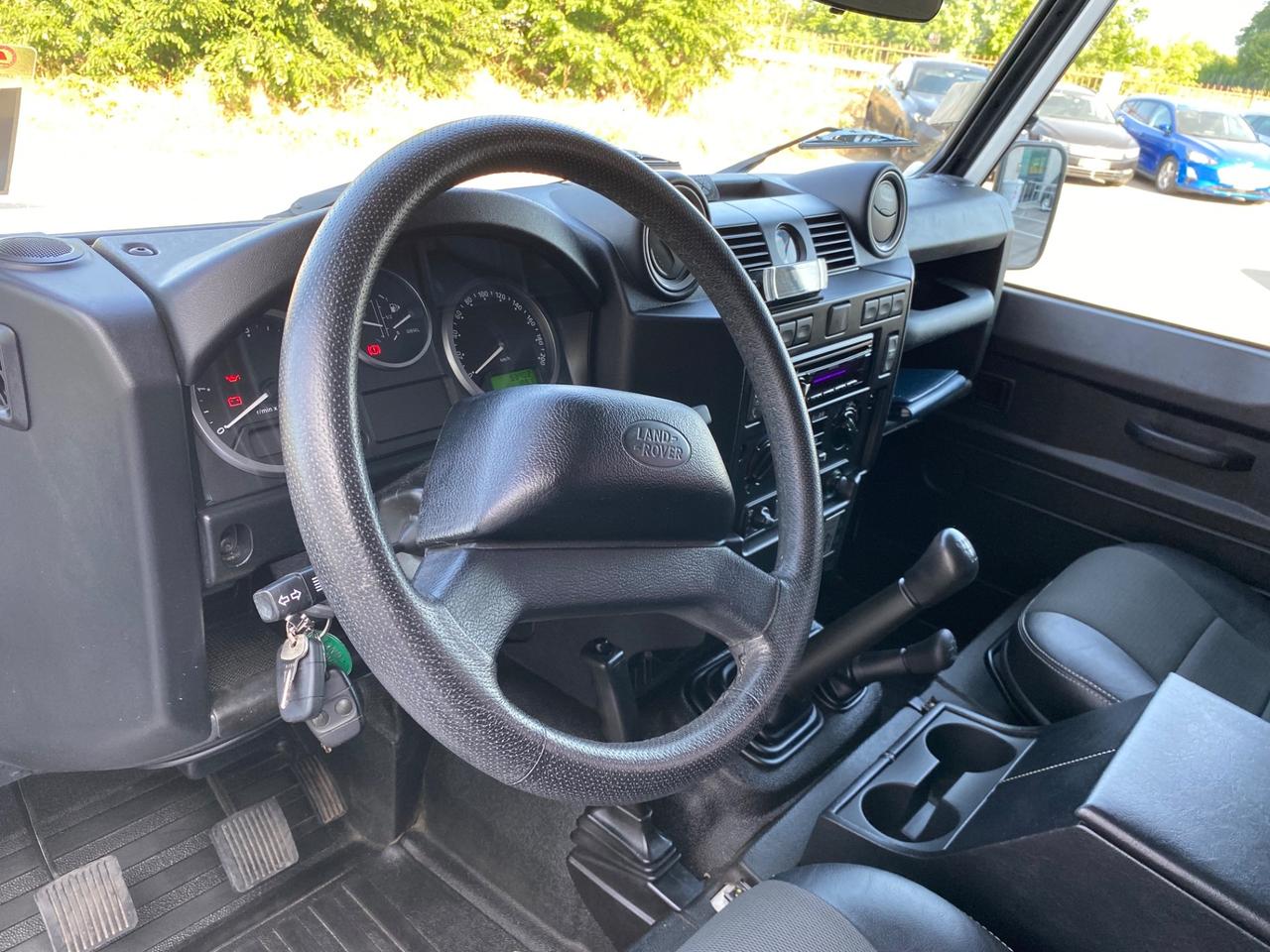 Land Rover Defender 90 2.2 TD4 Autocarro 4 Posti
