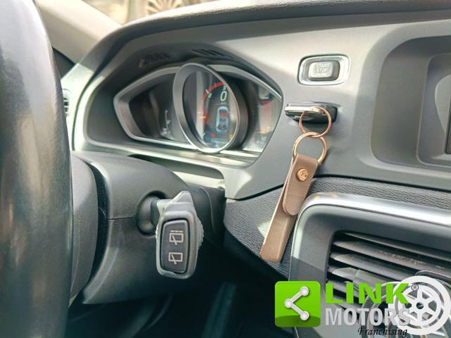 VOLVO V40 D2 1.6 Kinetic NEOPATENTATI
