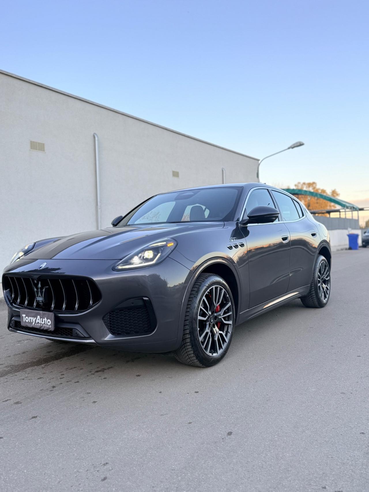 Maserati Grecale MHEV (BENZINA/ELETTRICXA) 300 CV GT ,VIRTUAL COCKPIT,LUCI SOFFUSE,APPLE CARPLAY,TELECAMERA