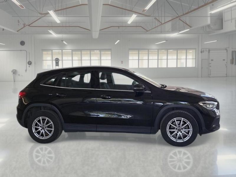 MERCEDES-BENZ GLA 180 AUTOMATIC BUSINESS EXTRA CROSSOVER
