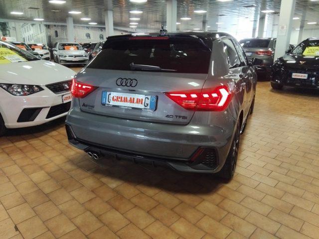 AUDI A1 SPORTBACK 40 TFSI S tr. Identity Black S line 18"