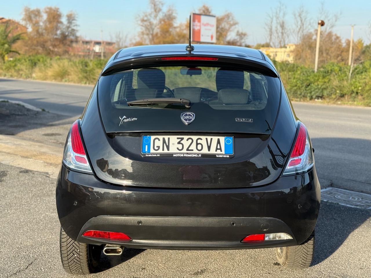 Lancia Ypsilon 1.0 FireFly 5 porte Hybrid Gold