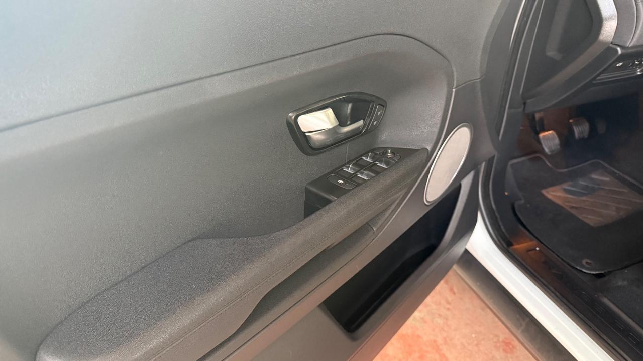 Land Rover Range Evoque 2.2 TD4 5p. Prestige