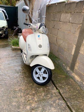 Vespa GTS