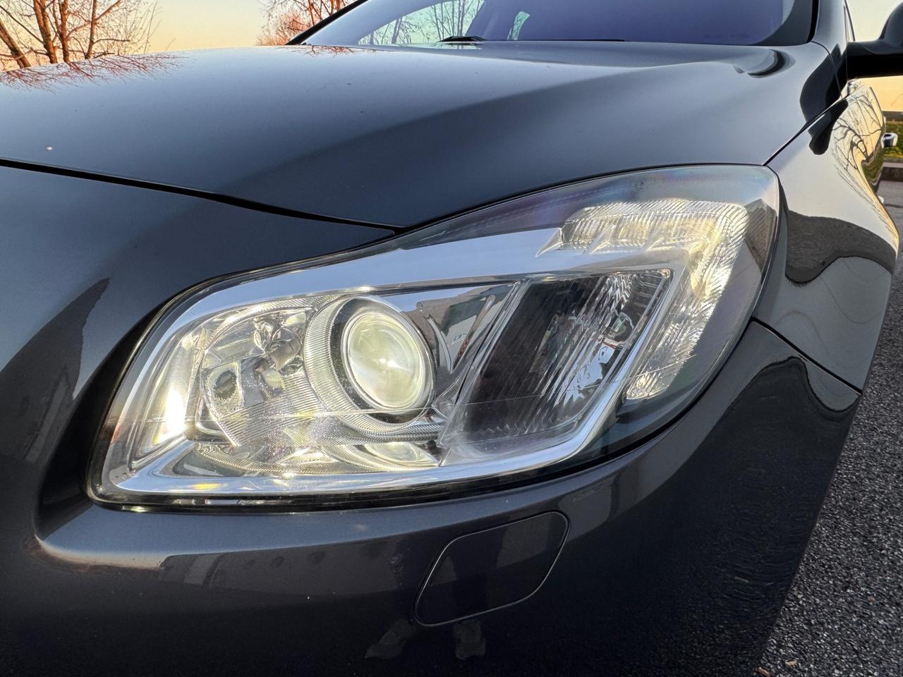 Opel Insignia 2.0 Turbo 4x4 Sports Tourer Cosmo