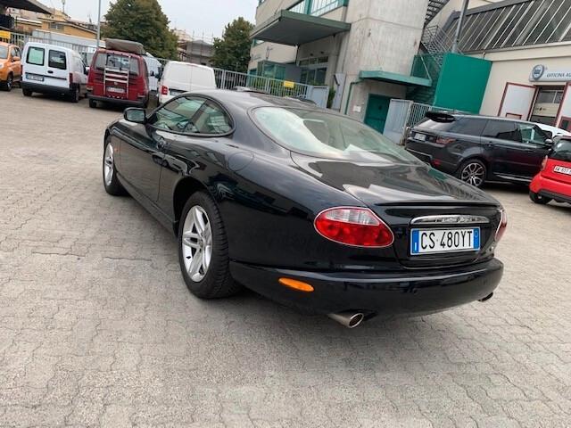 Jaguar XK XK8 4.2 V8 Coupé