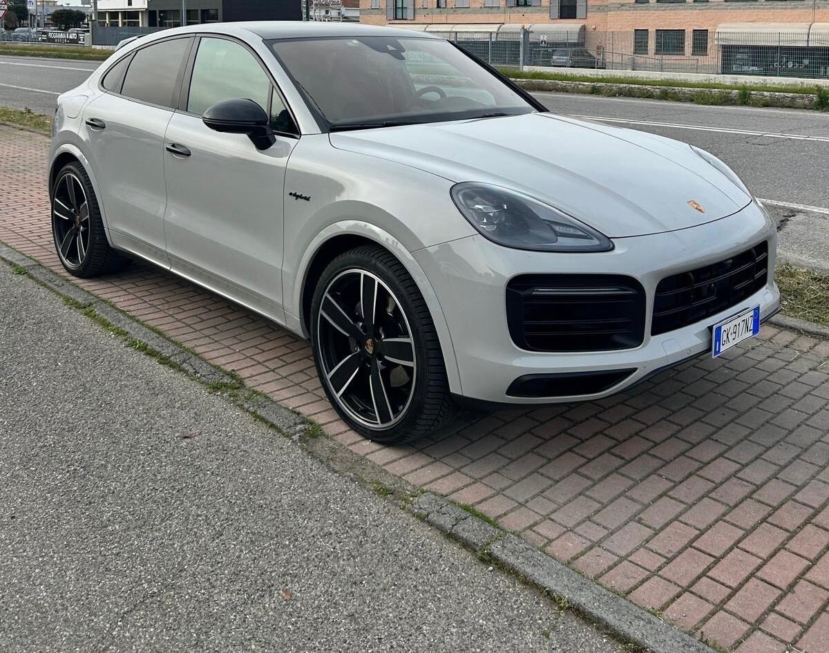 Porsche Cayenne Coupé 3.0 V6 Platinum Edition