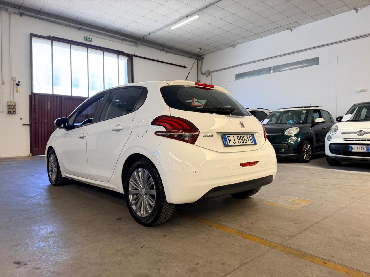 Peugeot 208 BlueHDi 75 5 porte Allure