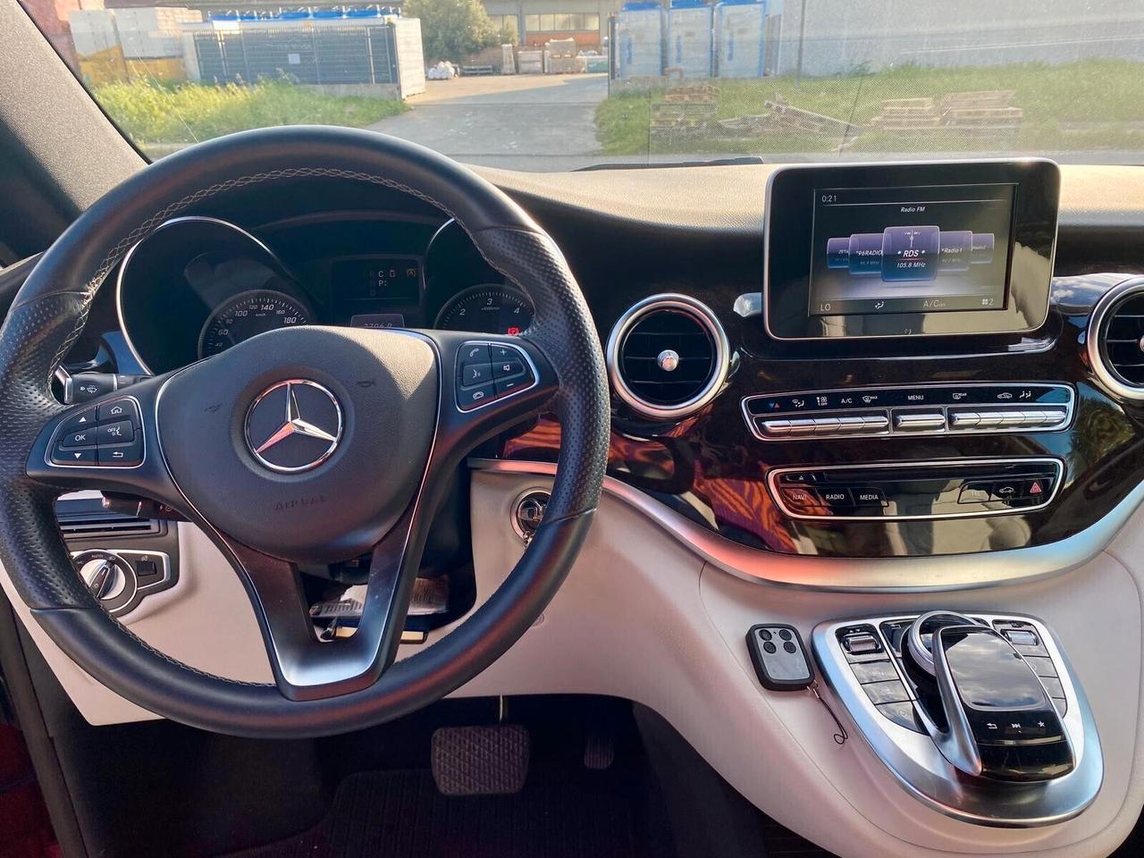 Mercedes V 200 d 136 CV allestimento disabili