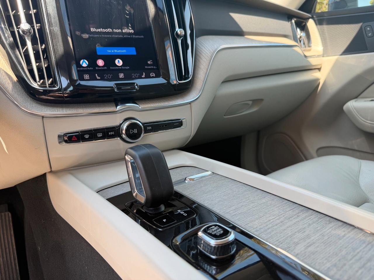 Volvo XC 60 XC60 B4 (d) automatico Core