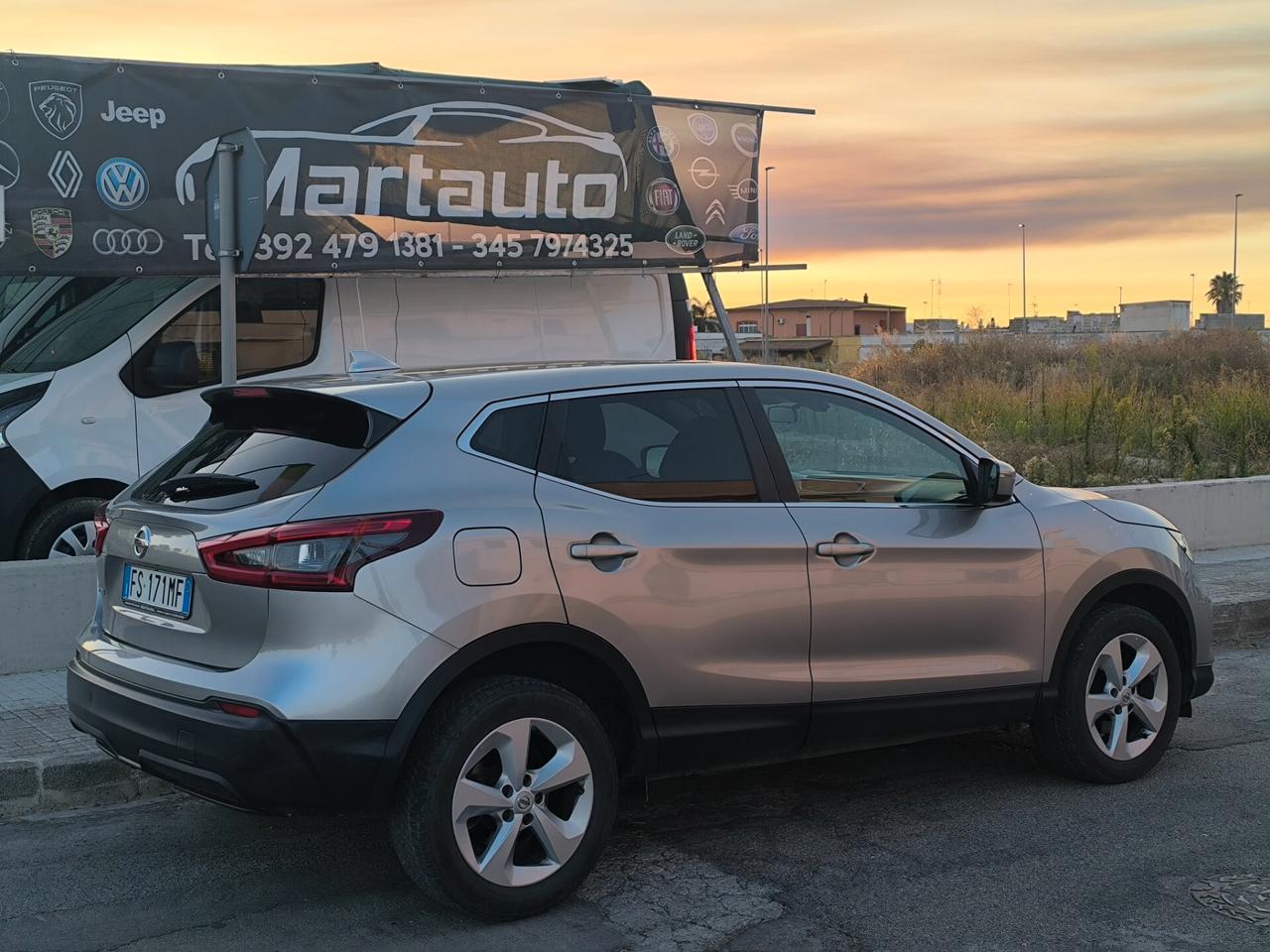 NISSAN QASHQAI 1.5 DIESEL 110cv NAV/RETROCAMERA