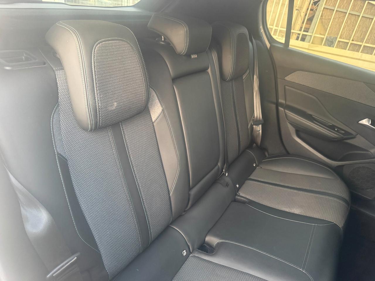 Peugeot 308 1.5 BlueHDi EAT8 12/2022