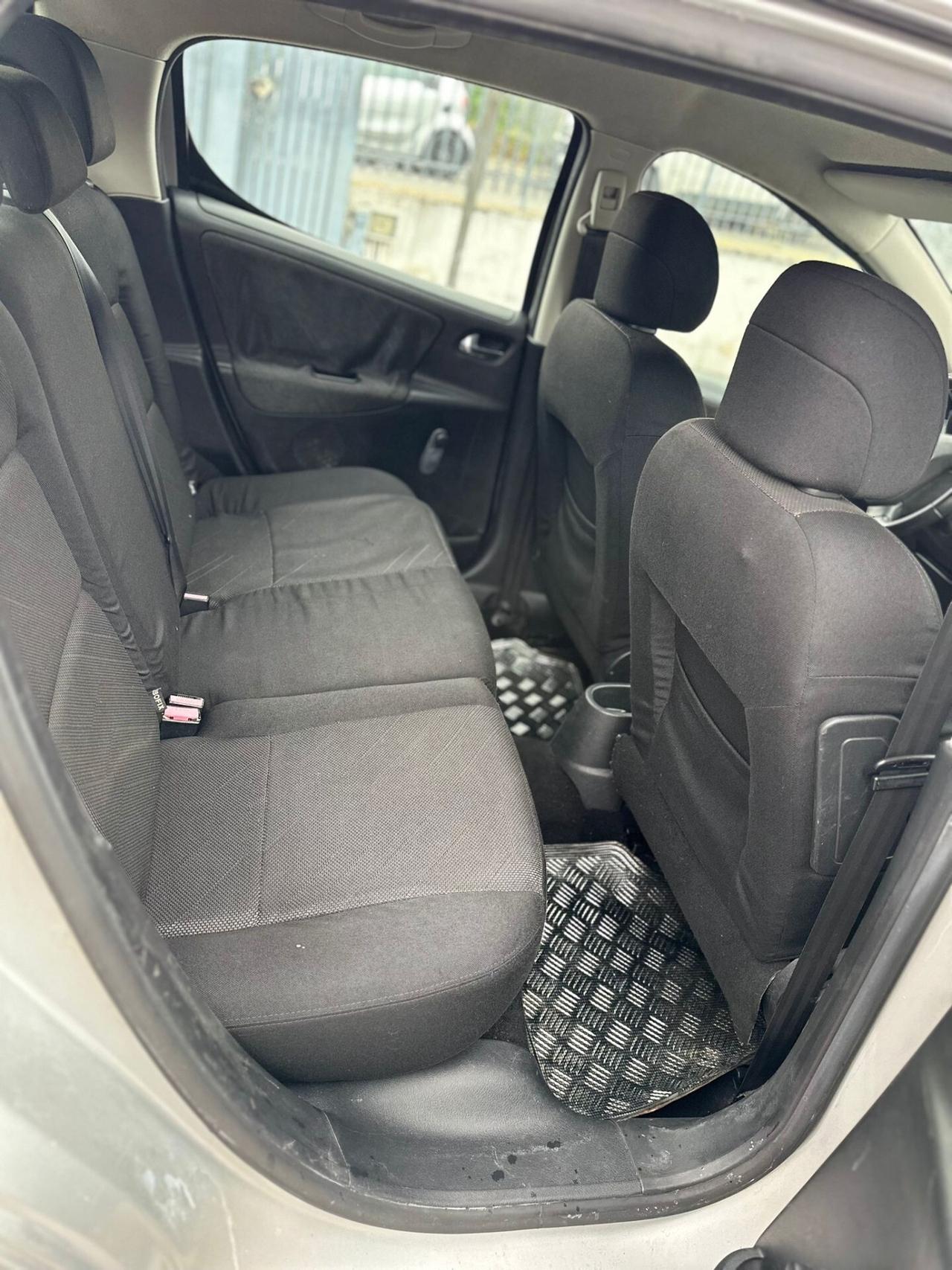 Peugeot 207 marciante con problemi