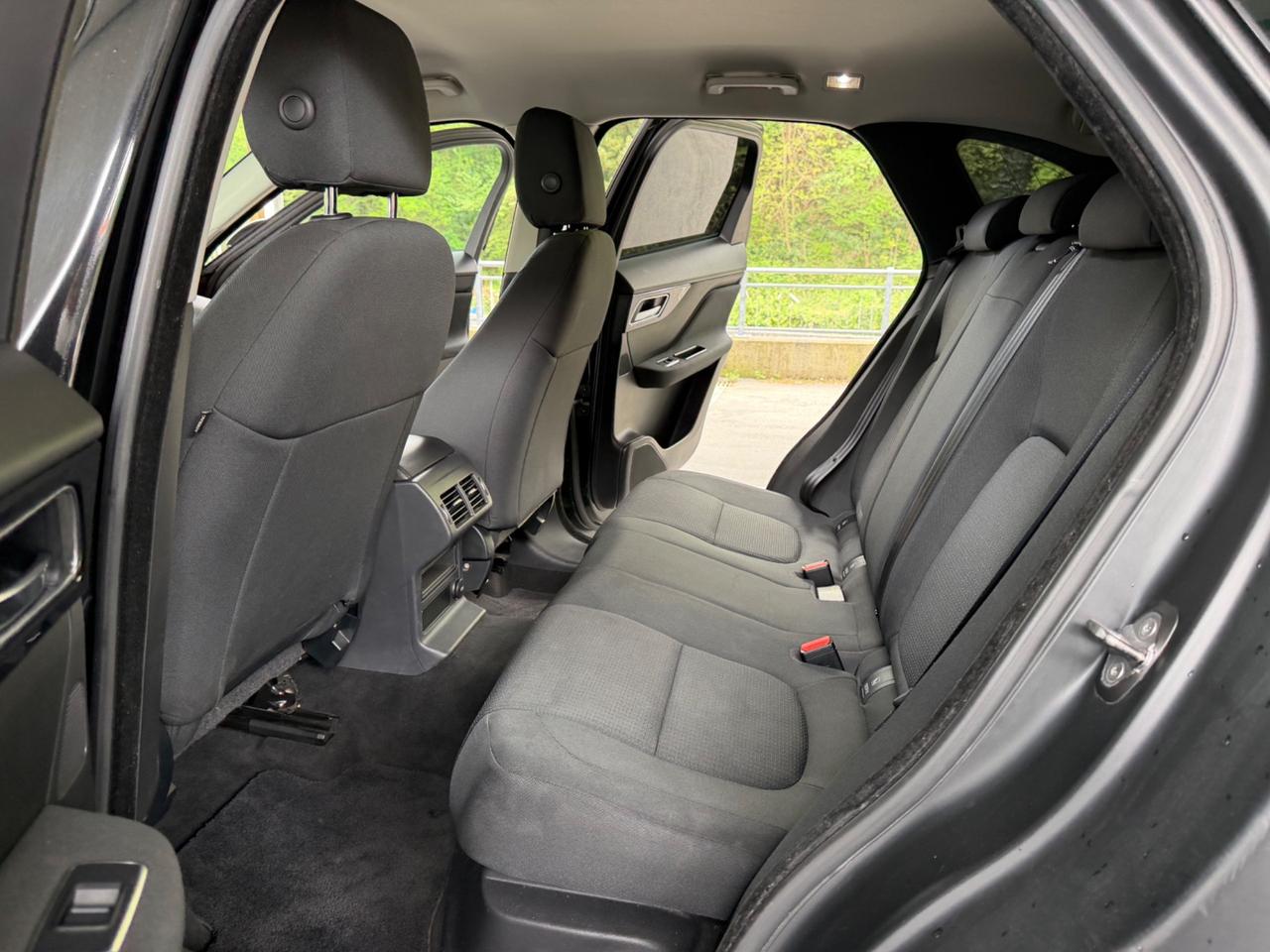 Jaguar F-Pace 2.0 D 180 CV AWD manuale - 2017 euro6