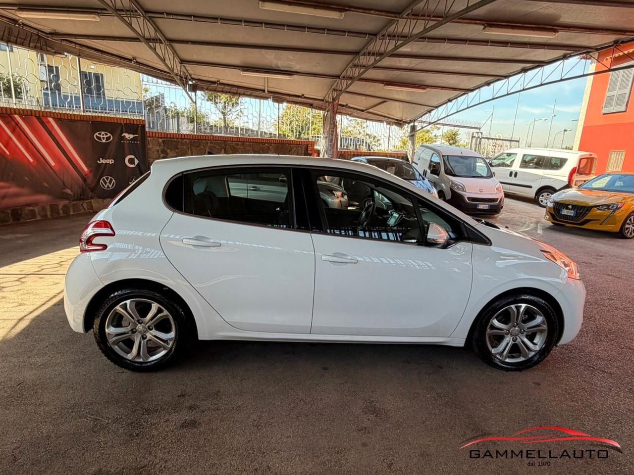 Peugeot 208 1.4D Allure 68cv