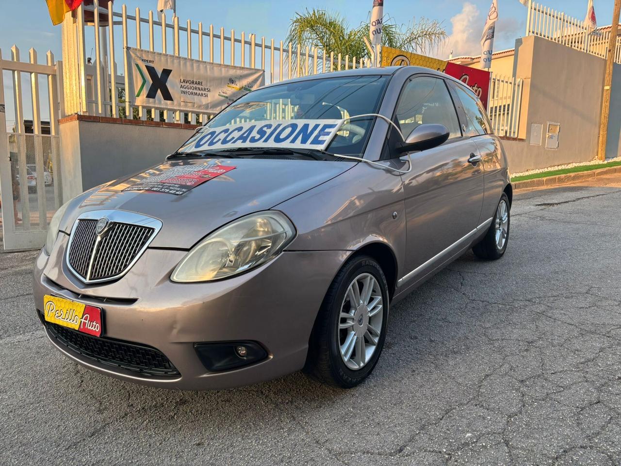 Lancia Ypsilon 1.4 Platino Ecochic GPL
