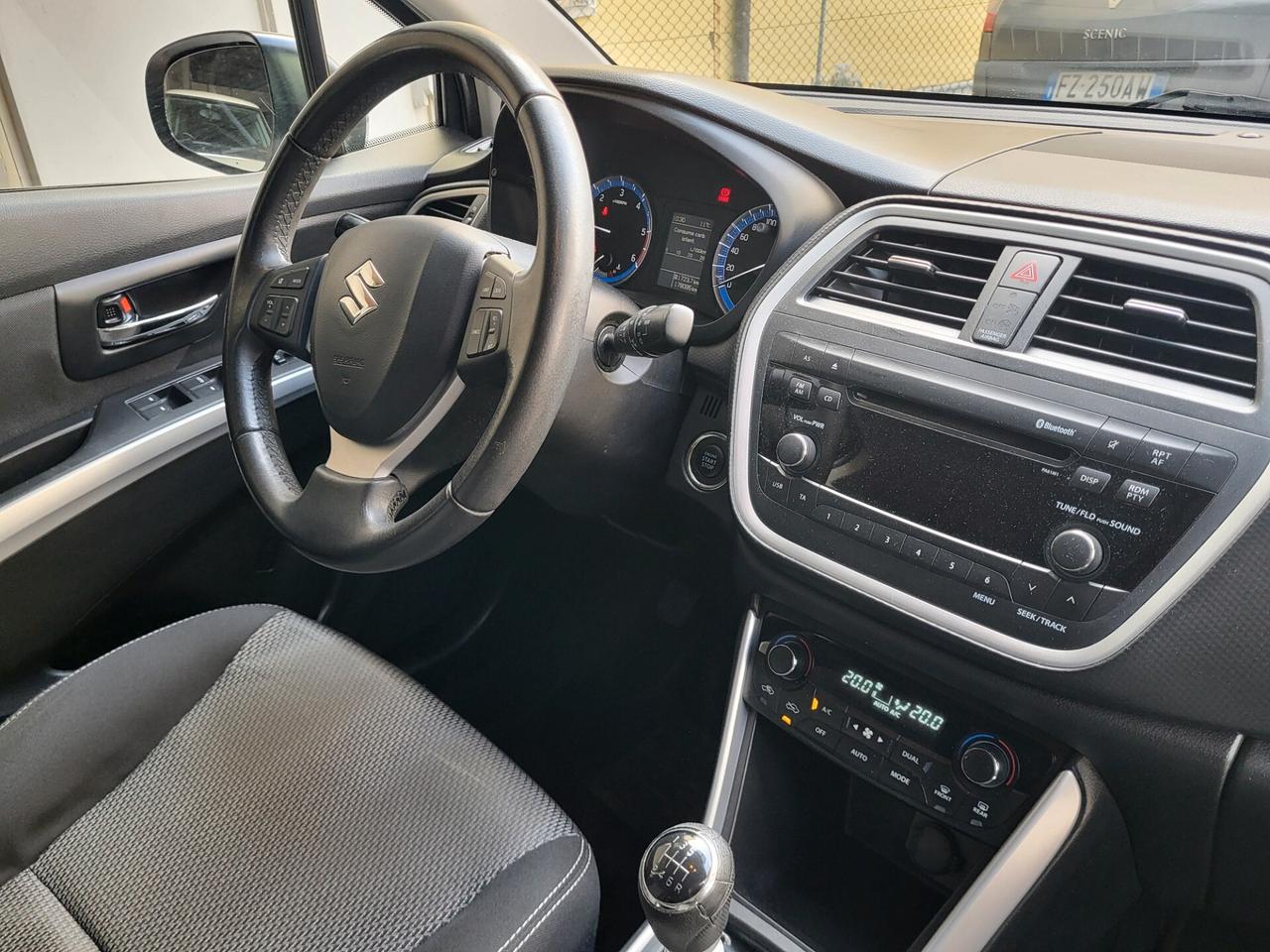 Suzuki S-Cross 1.6 DDiS Top