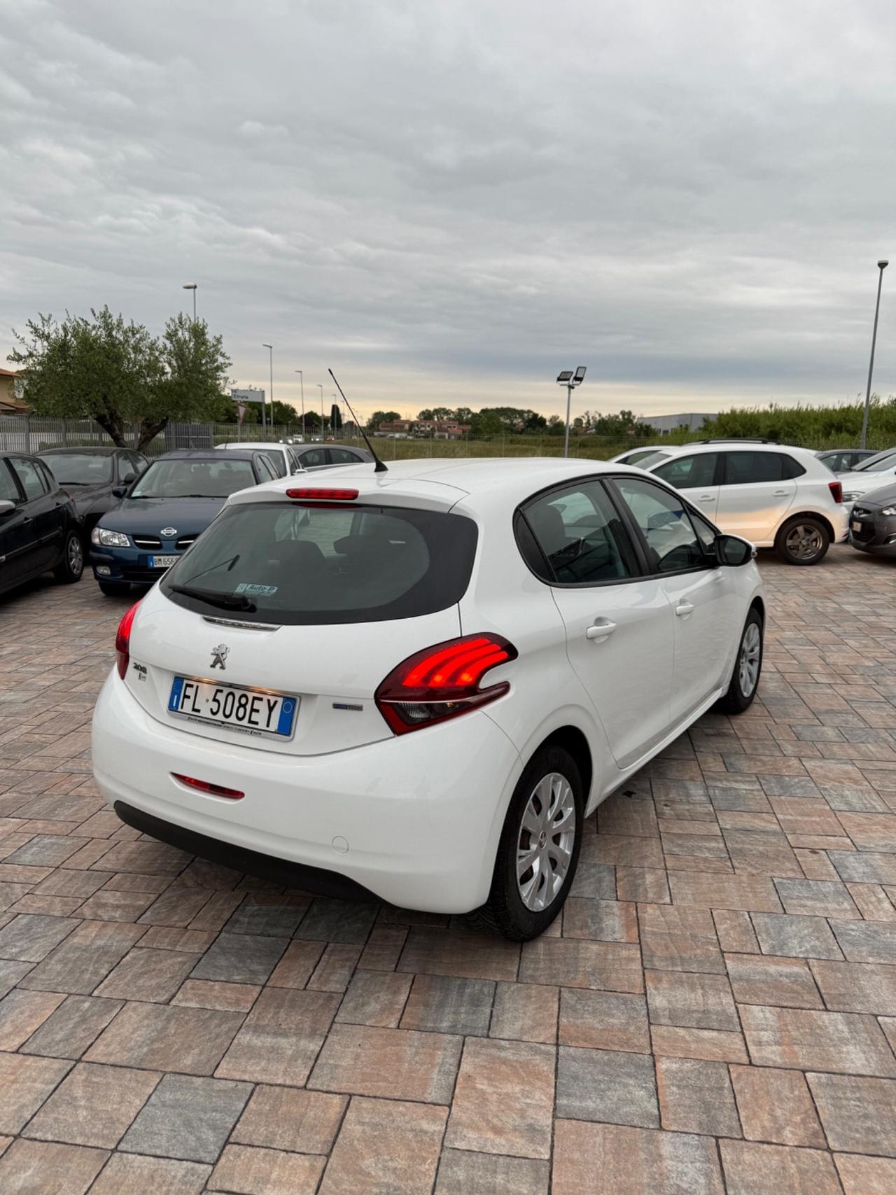 Peugeot 208 1.2 Benzina