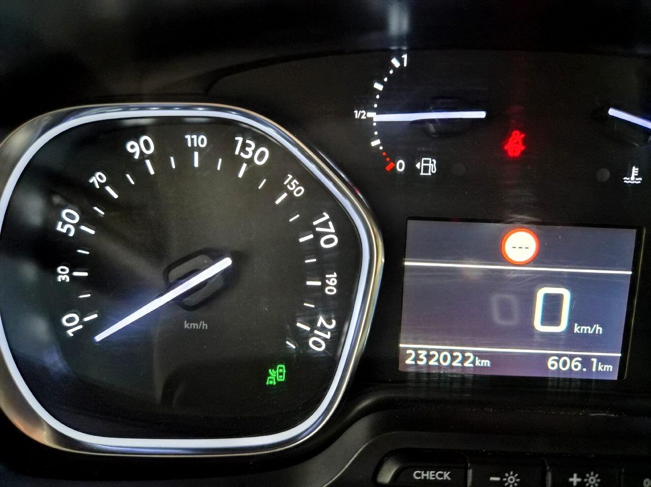 Peugeot Expert 8 POSTI BlueHDi Full Optional