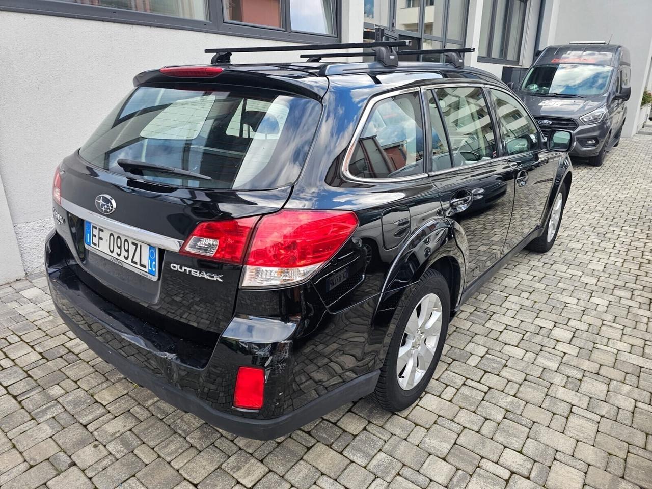 Subaru OUTBACK 2.0D 4x4 PER COMMERCIANTI