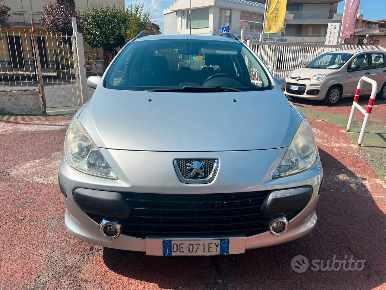 PEUGEOT 307