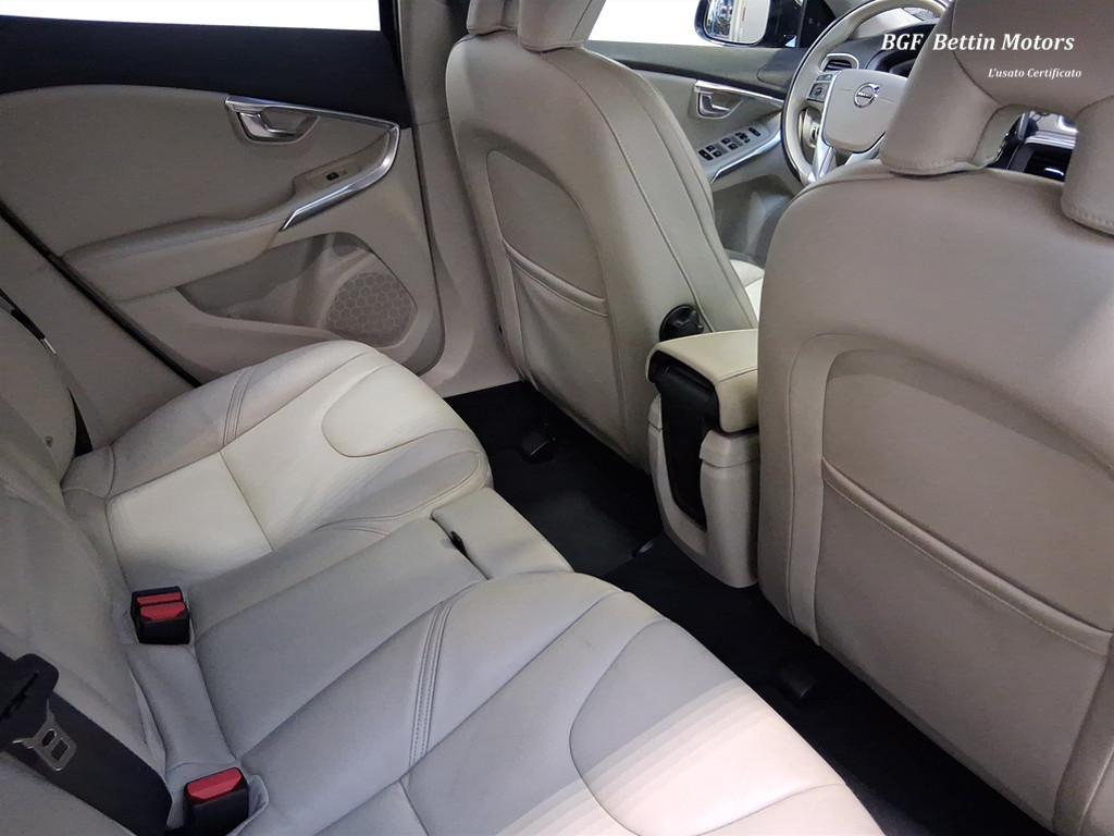 Volvo V40 Cross Country 2.0 D2 Momentum geartronic