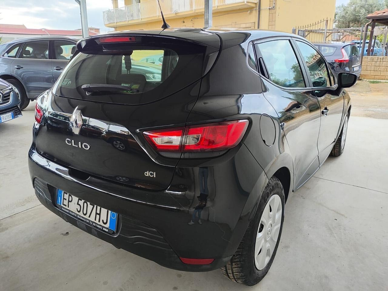 Renault Clio 1.5 dCi 8V 75CV 5 permuto